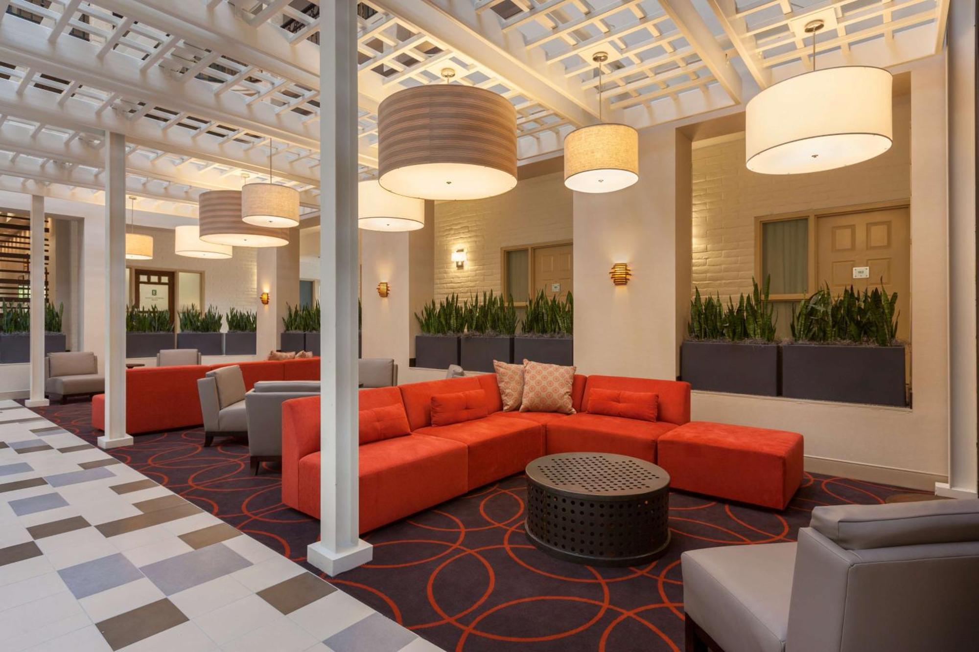 Embassy Suites Baton Rouge Exteriér fotografie