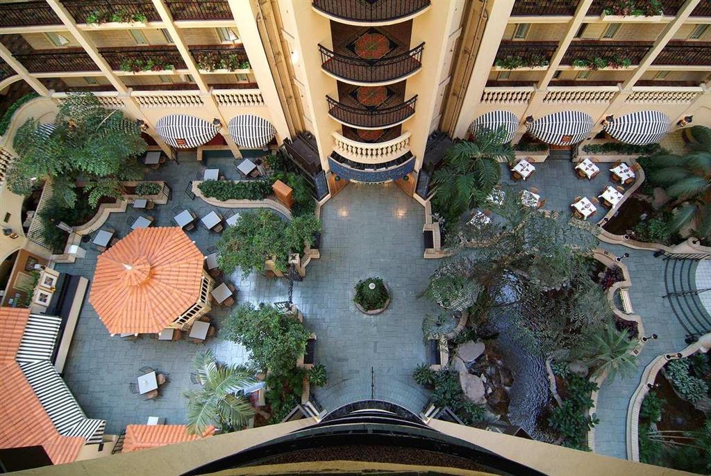 Embassy Suites Baton Rouge Interiér fotografie
